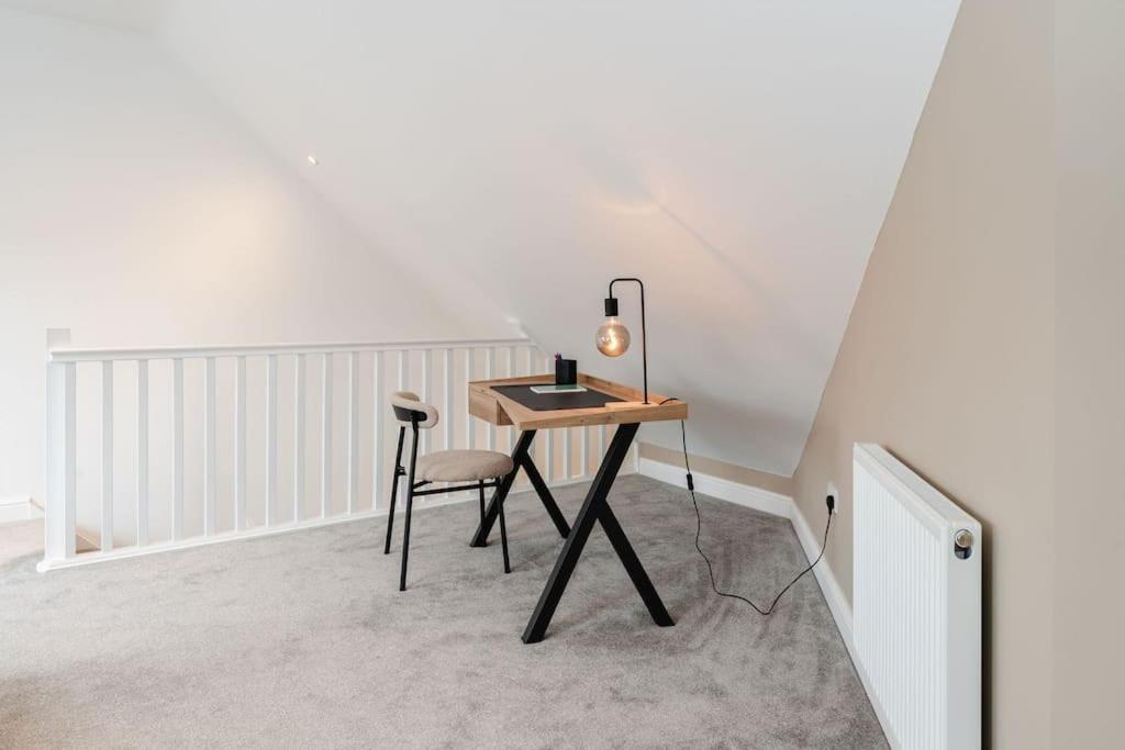 Boutique Apartment - Mazerystays Exley Bagian luar foto