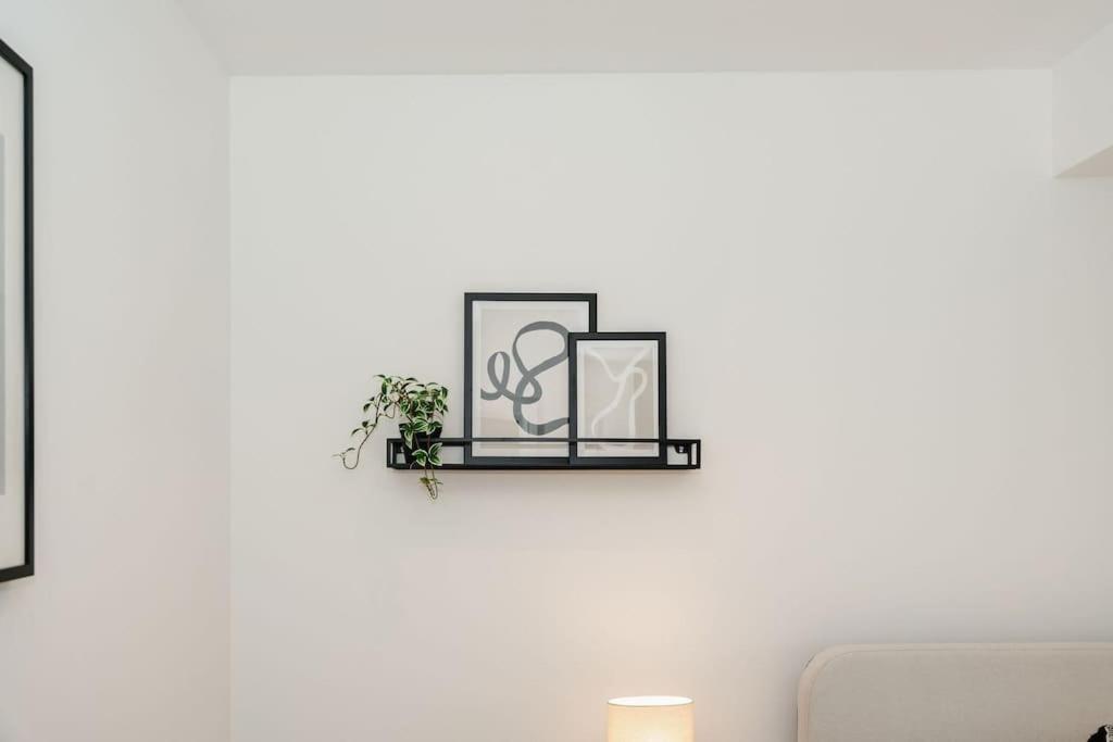 Boutique Apartment - Mazerystays Exley Bagian luar foto