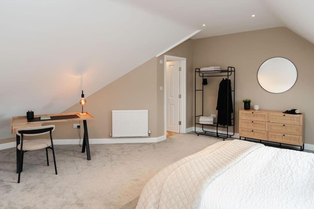 Boutique Apartment - Mazerystays Exley Bagian luar foto