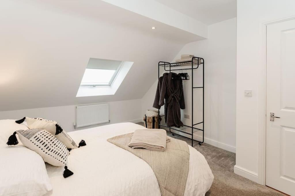 Boutique Apartment - Mazerystays Exley Bagian luar foto