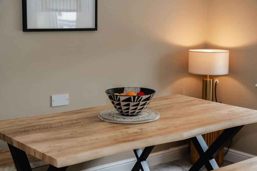 Boutique Apartment - Mazerystays Exley Bagian luar foto
